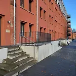 Trendige Stadtwohnung, Historisches Haus Mit Terrasse Und Garten
